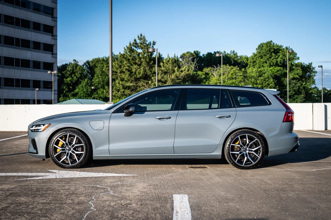 2023 Volvo V60 2nd Gen - Image 8 of 31