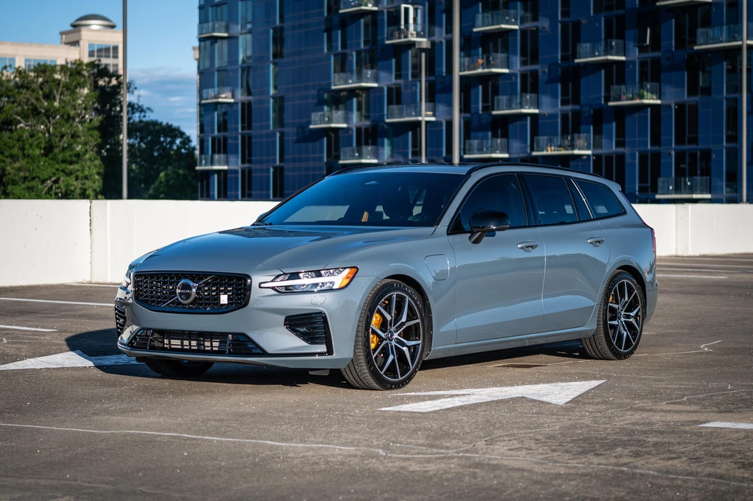 2023 Volvo V60 2nd Gen - Image 7 of 31