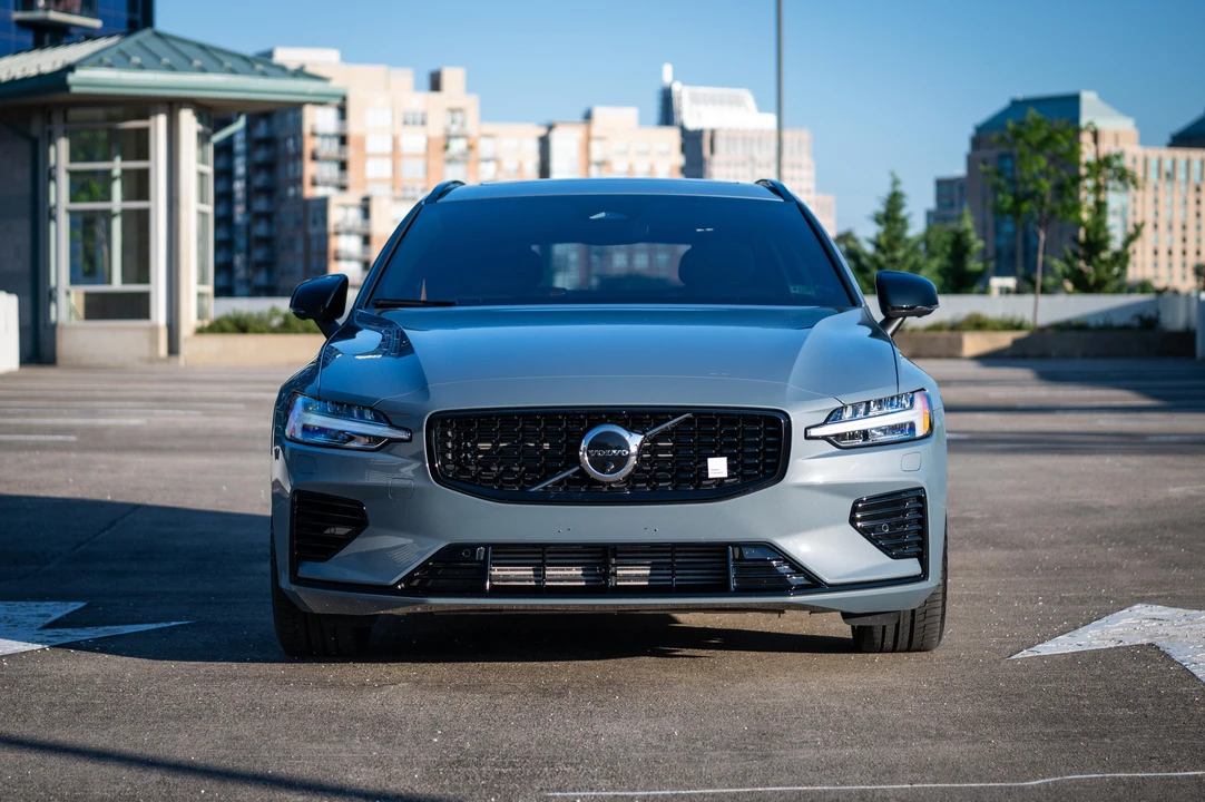 2023 Volvo V60 2nd Gen - Image 6 of 31