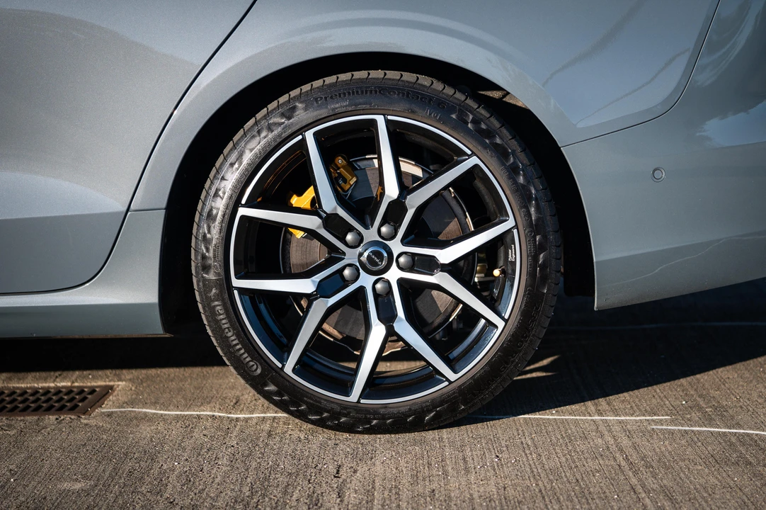 2023 Volvo V60 2nd Gen - Image 29 of 31