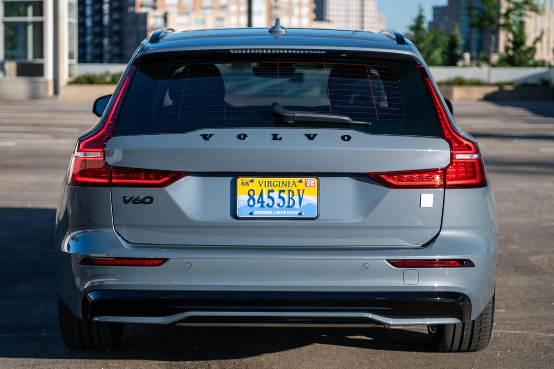 2023 Volvo V60 2nd Gen - Image 5 of 31