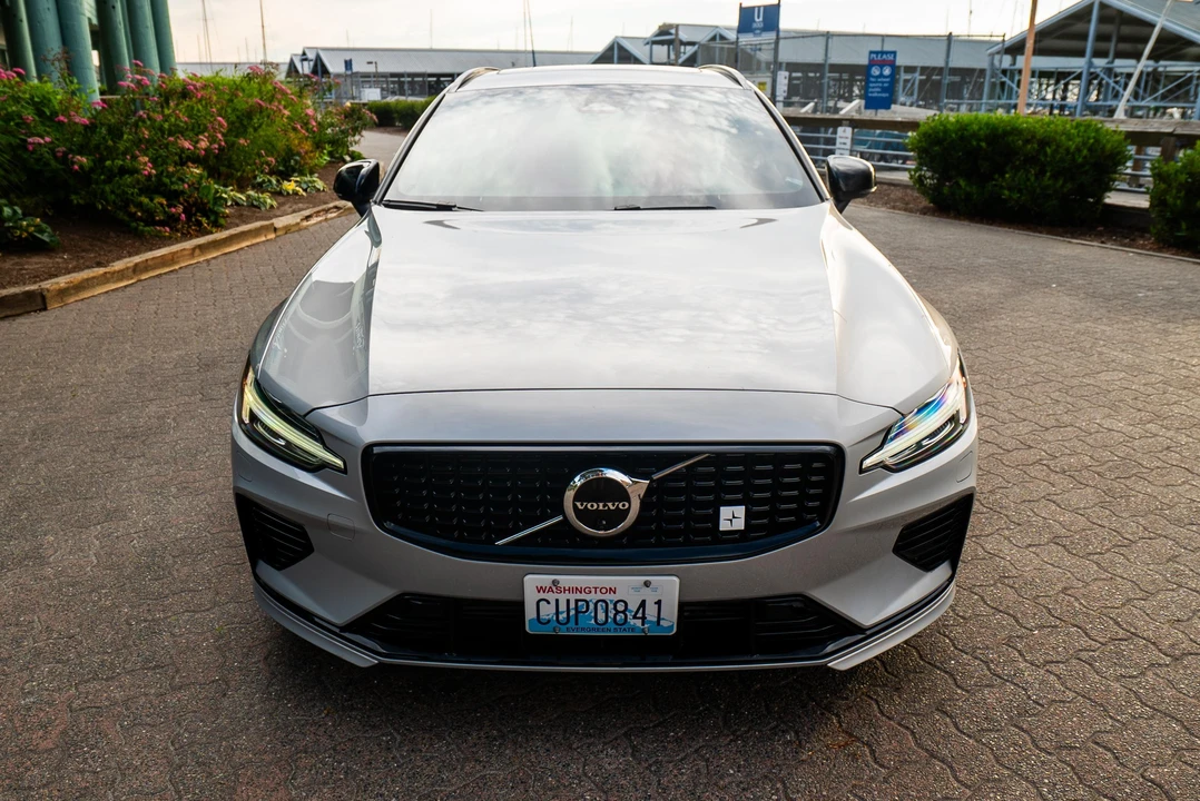 2023 Volvo V60 2nd Gen - Image 6 of 31