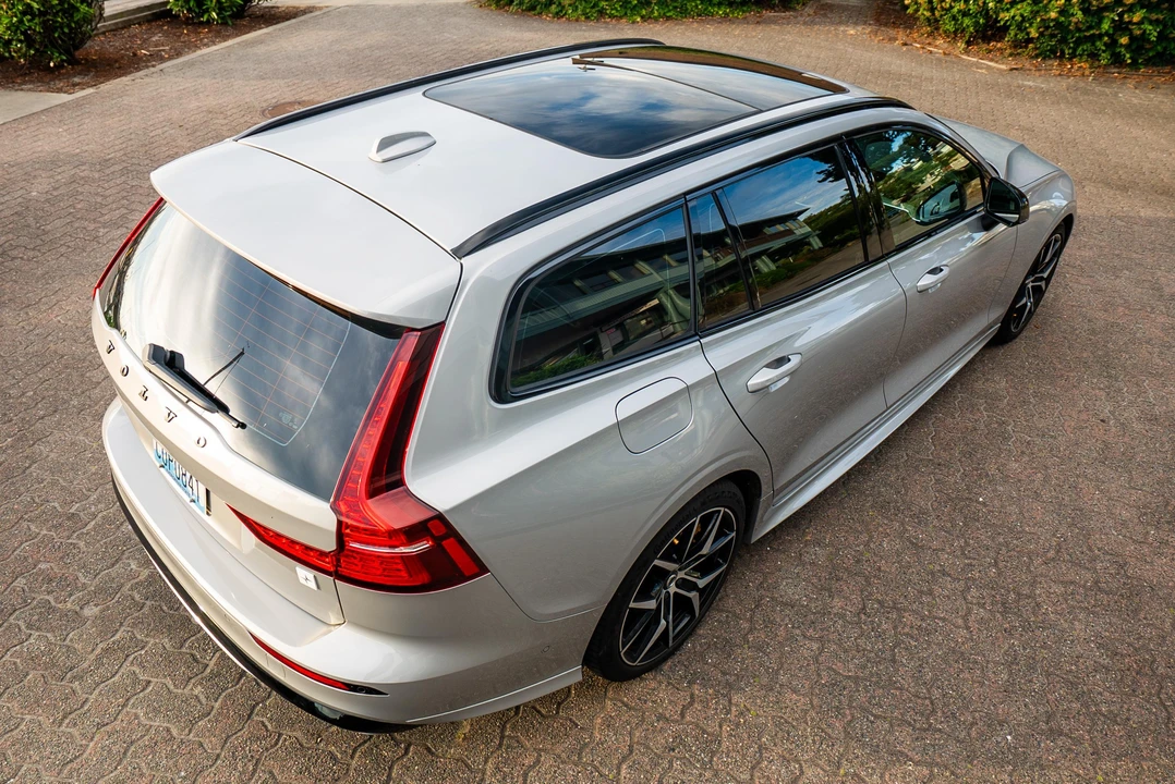 2023 Volvo V60 2nd Gen - Image 16 of 31