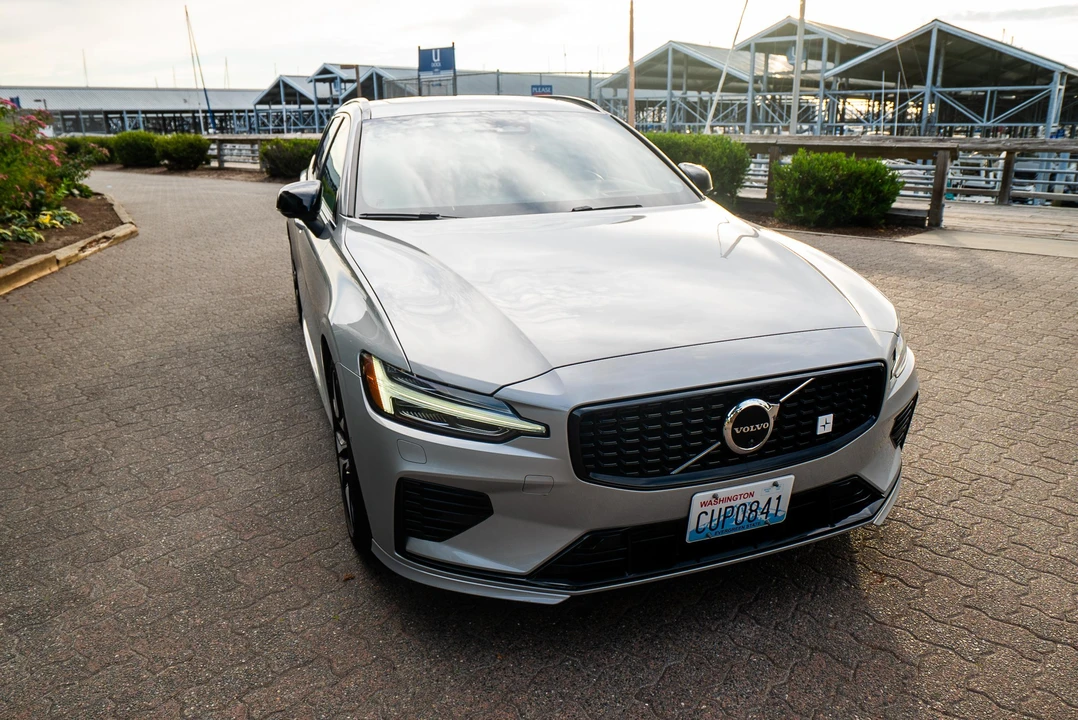 2023 Volvo V60 2nd Gen - Image 27 of 31