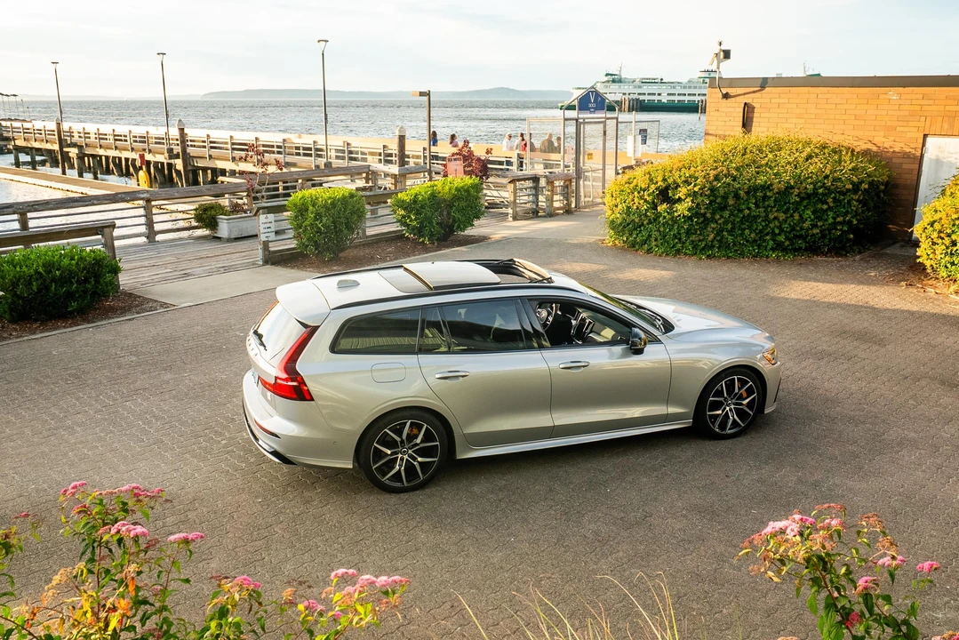 2023 Volvo V60 2nd Gen - Image 18 of 31