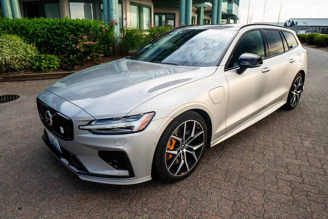2023 Volvo V60 2nd Gen - Image 9 of 31