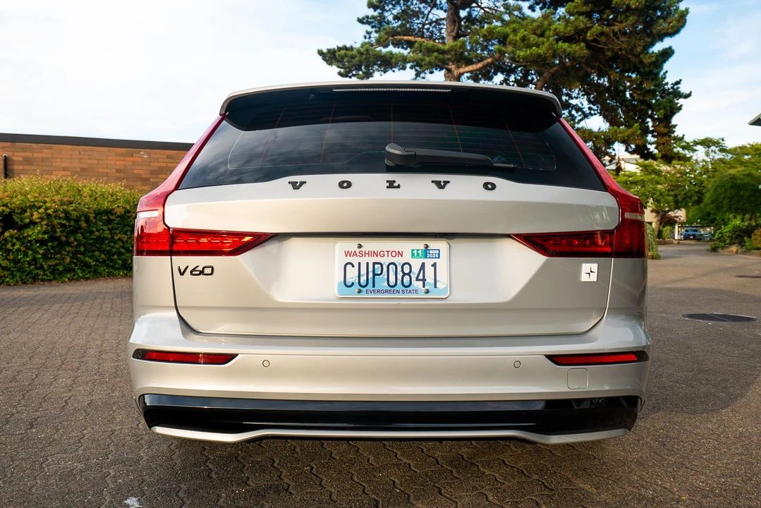 2023 Volvo V60 2nd Gen - Image 12 of 31