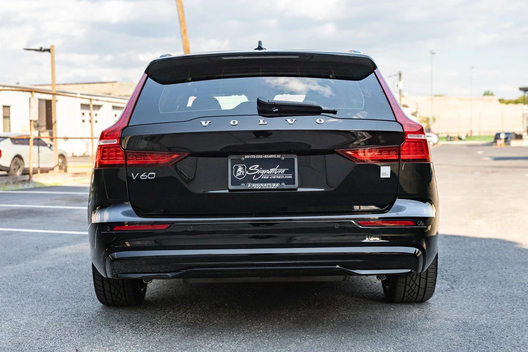 2023 Volvo V60 2nd Gen - Image 5 of 31