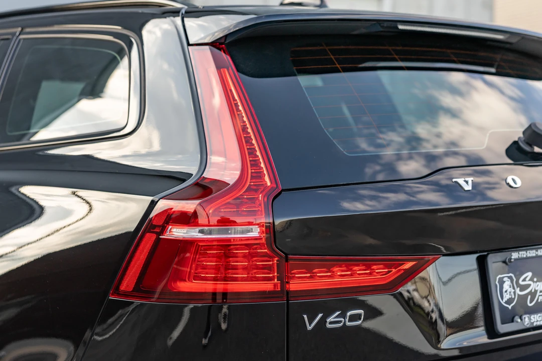 2023 Volvo V60 2nd Gen - Image 18 of 31