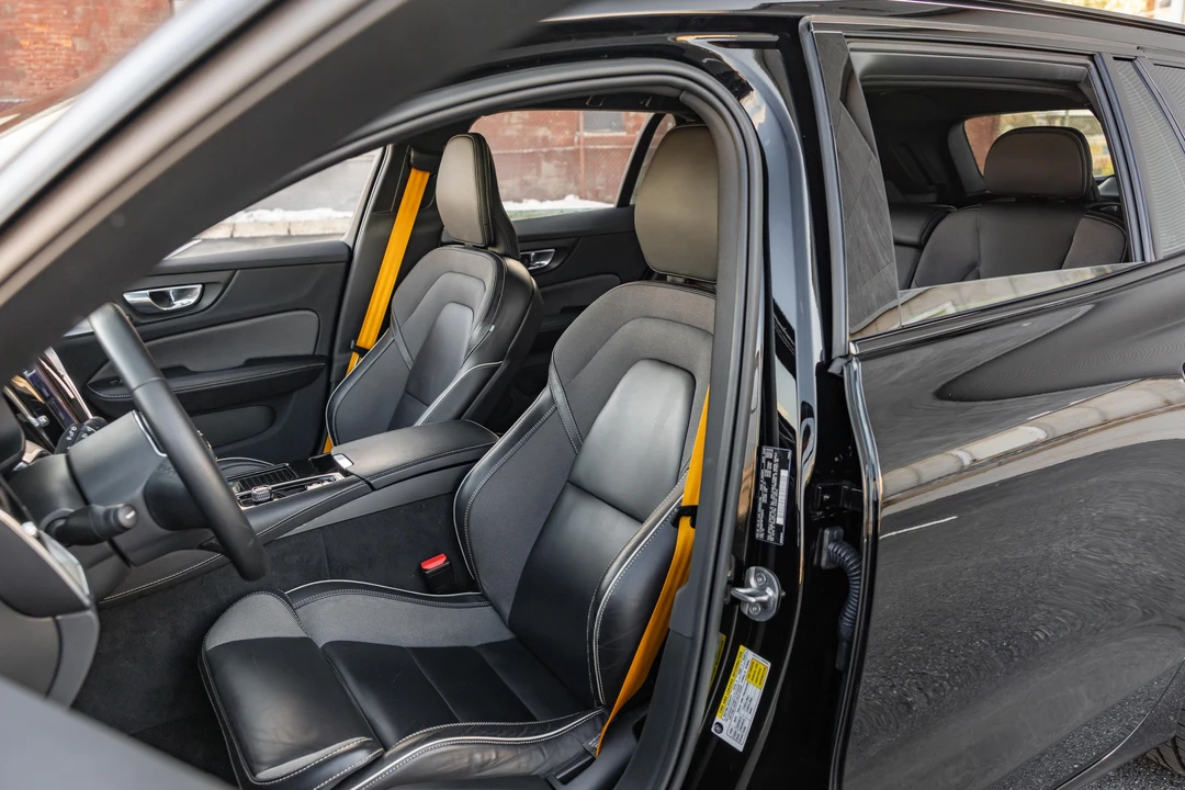 2023 Volvo V60 2nd Gen - Image 30 of 31