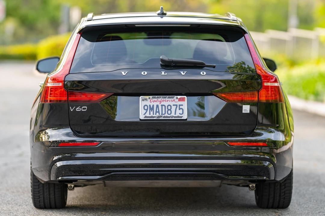 2023 Volvo V60 2nd Gen - Image 5 of 31