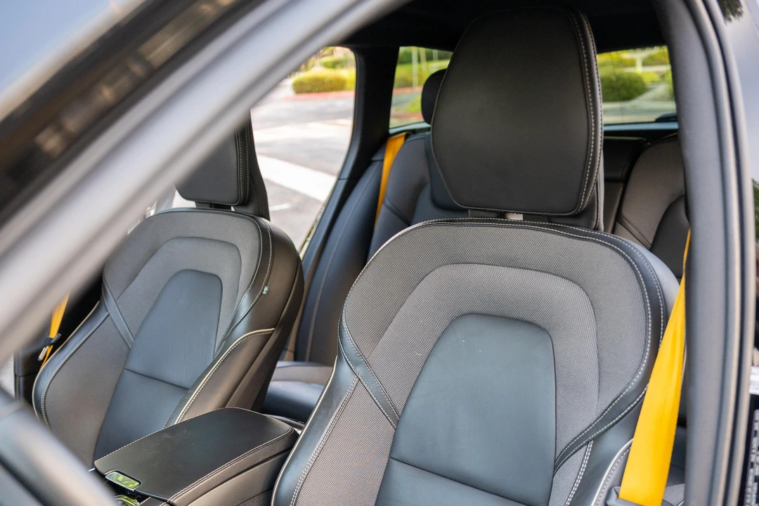 2023 Volvo V60 2nd Gen - Image 28 of 31