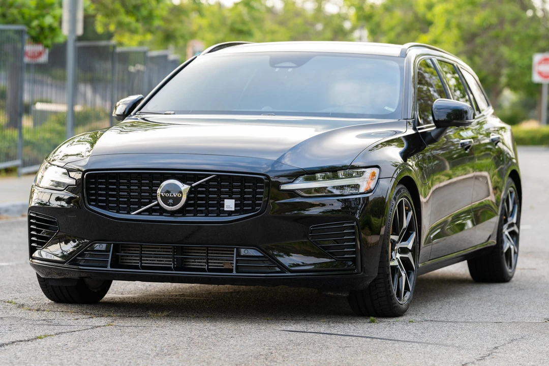 2023 Volvo V60 2nd Gen - Image 7 of 31
