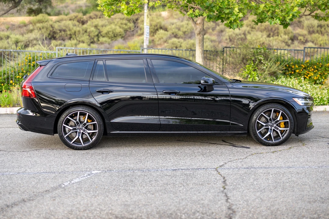 2023 Volvo V60 2nd Gen - Image 10 of 31