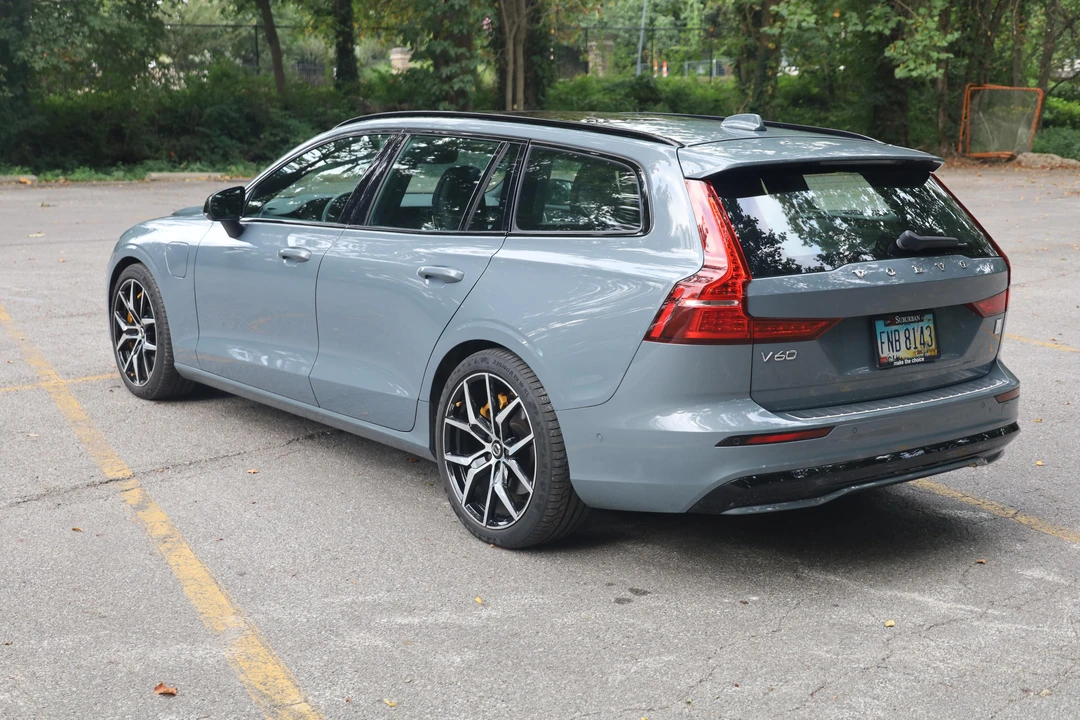 2023 Volvo V60 2nd Gen - Image 7 of 31
