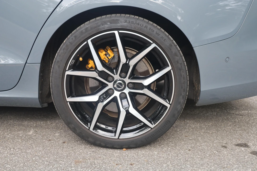 2023 Volvo V60 2nd Gen - Image 31 of 31