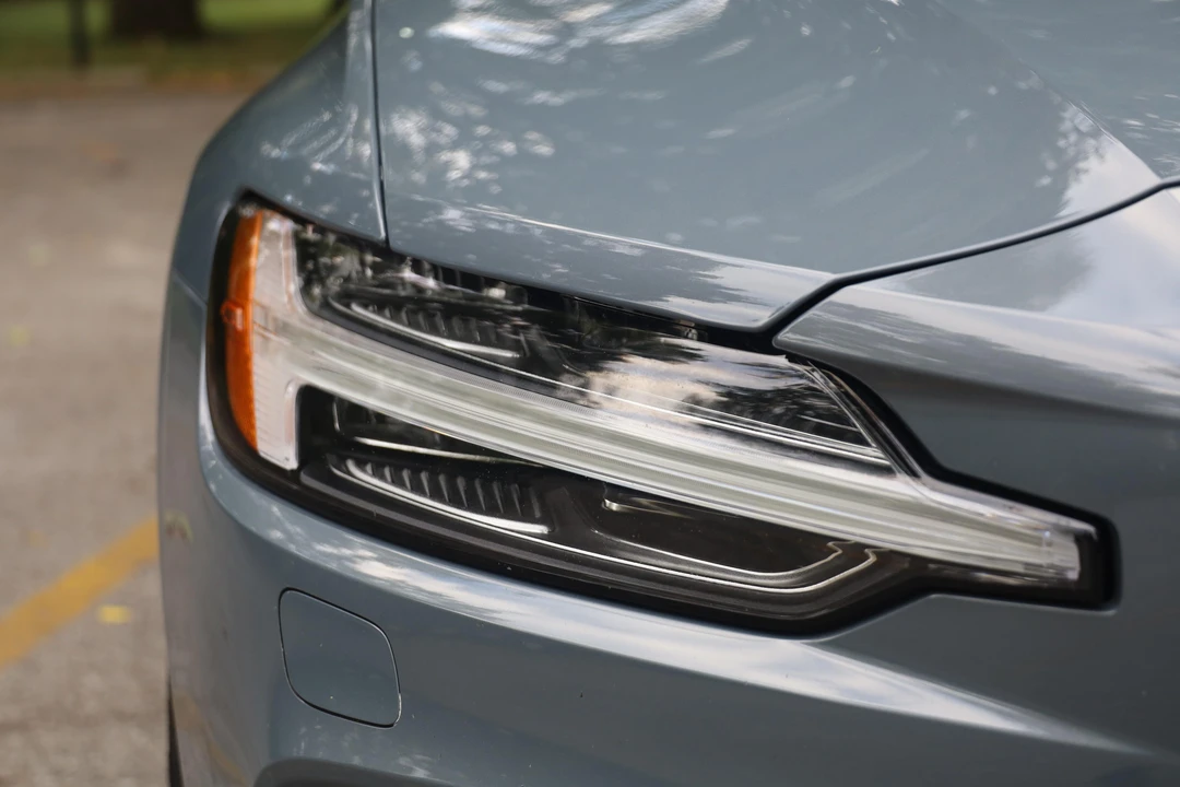 2023 Volvo V60 2nd Gen - Image 9 of 31