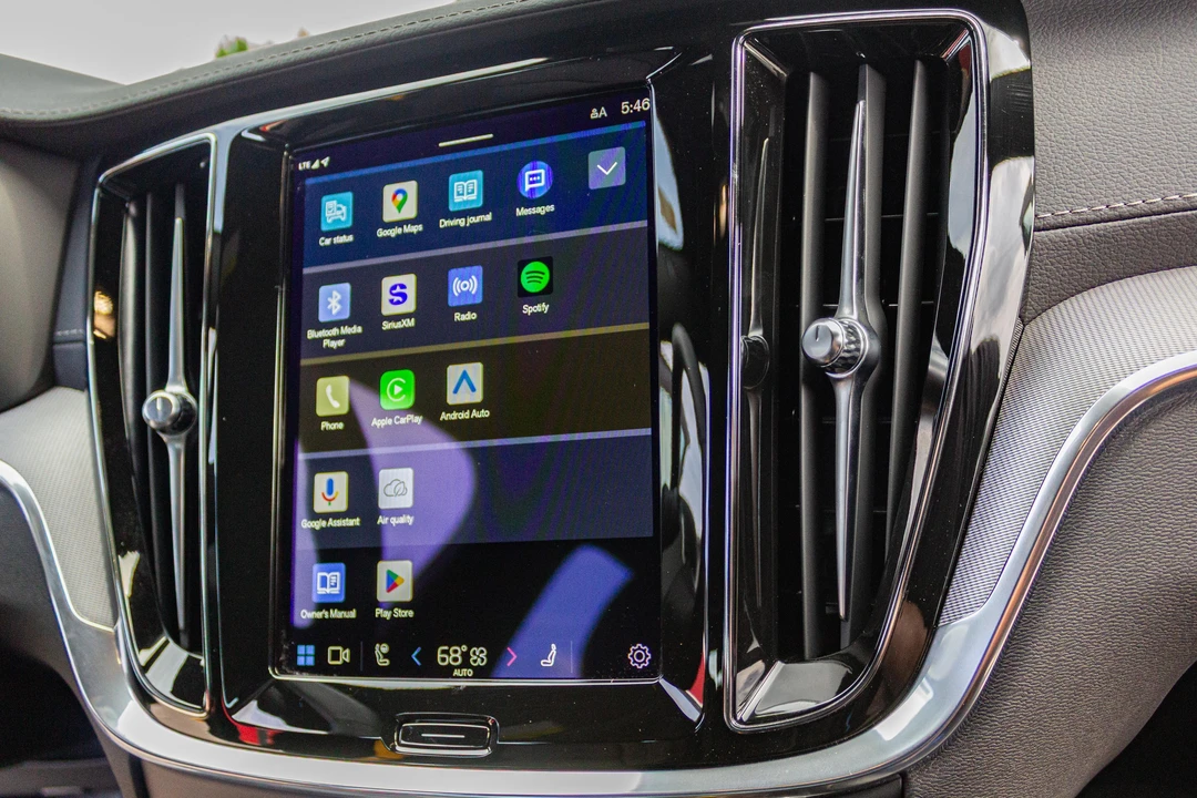 2023 Volvo V60 2nd Gen - Image 28 of 31