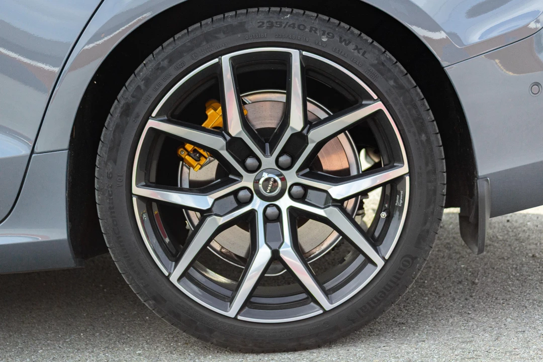 2023 Volvo V60 2nd Gen - Image 14 of 31
