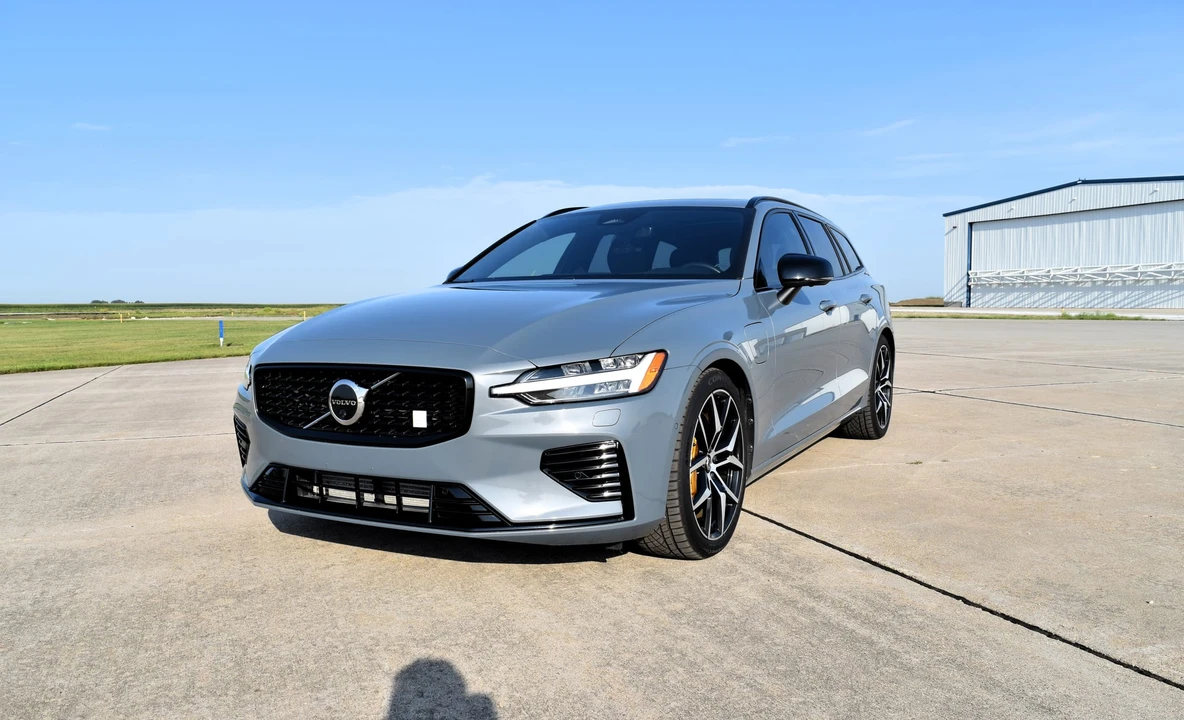 2023 Volvo V60 2nd Gen - Image 6 of 31