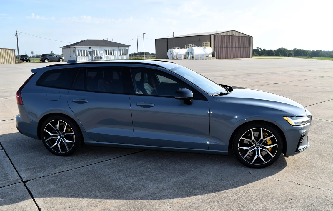 2023 Volvo V60 2nd Gen - Image 23 of 31