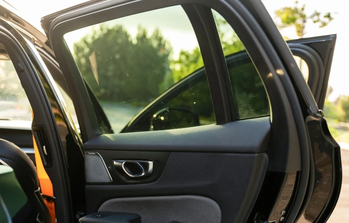 2023 Volvo V60 2nd Gen - Image 15 of 21
