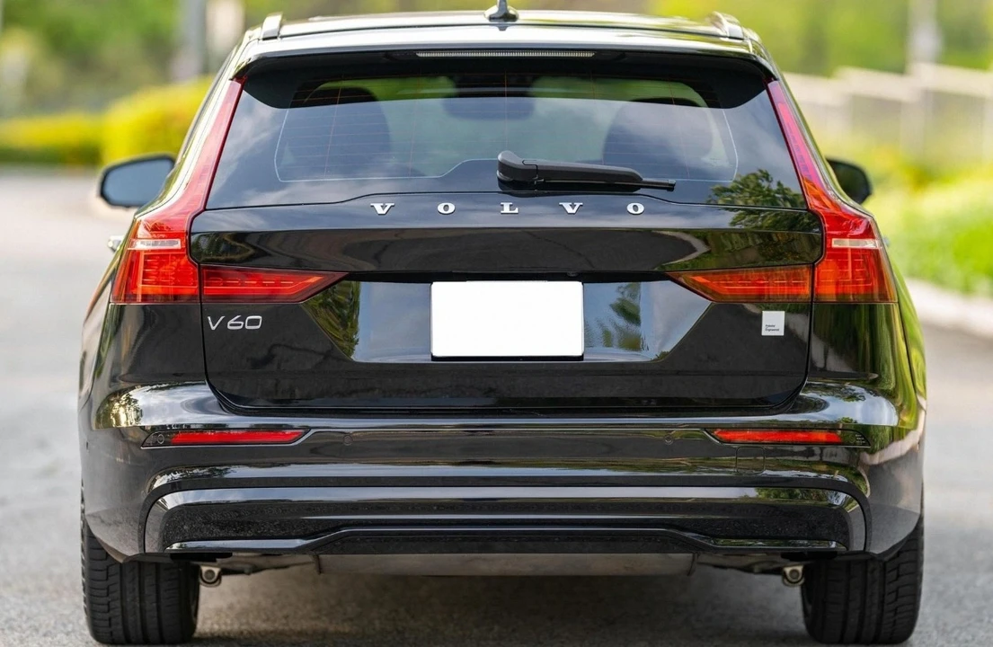 2023 Volvo V60 2nd Gen - Image 3 of 21
