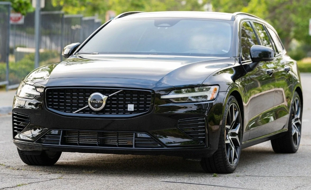 2023 Volvo V60 2nd Gen - Image 13 of 21