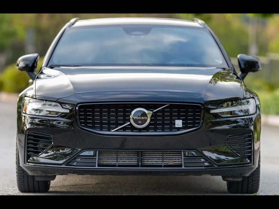 2023 Volvo V60 2nd Gen - Image 2 of 21