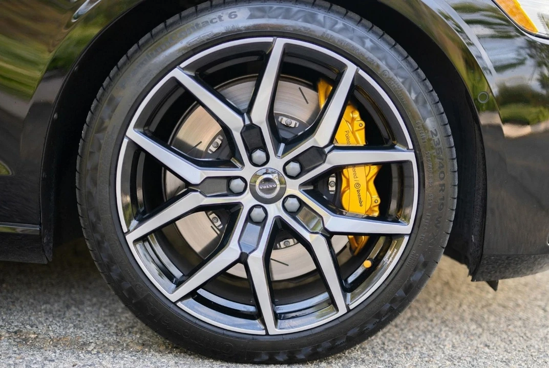 2023 Volvo V60 2nd Gen - Image 19 of 21