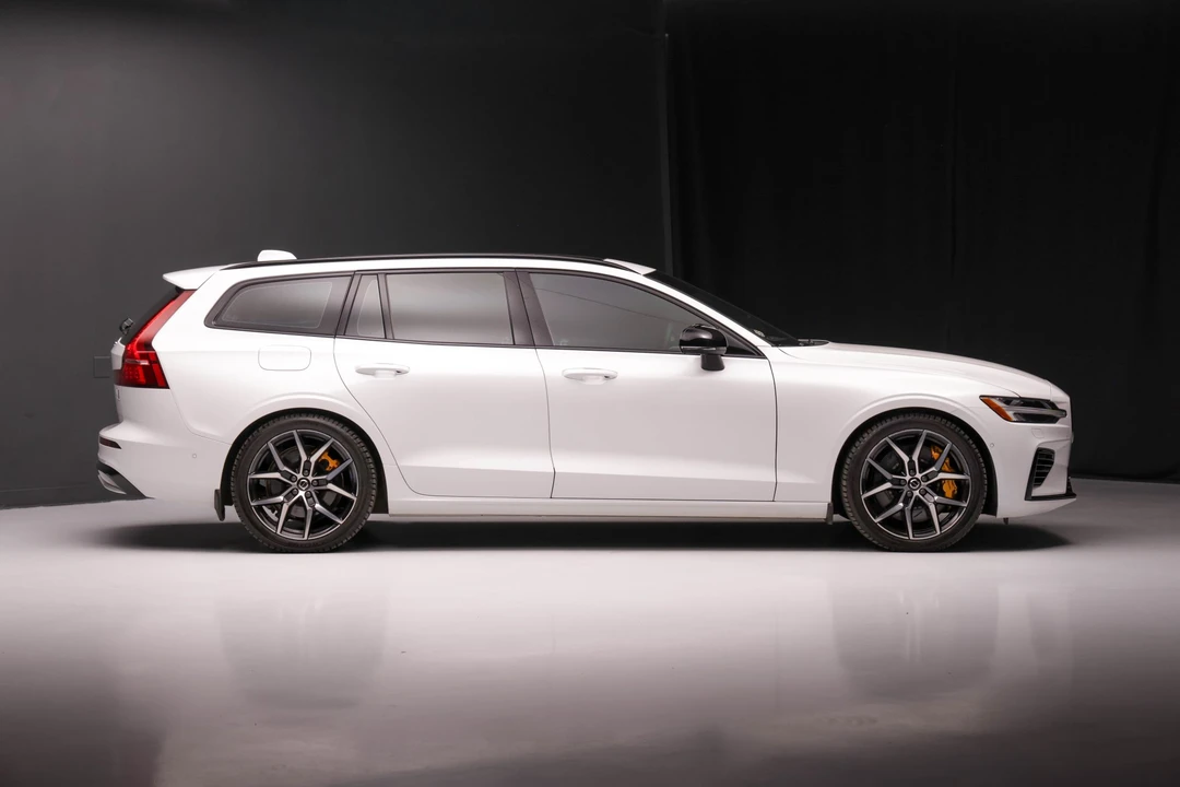 2023 Volvo V60 2nd Gen - Image 8 of 31