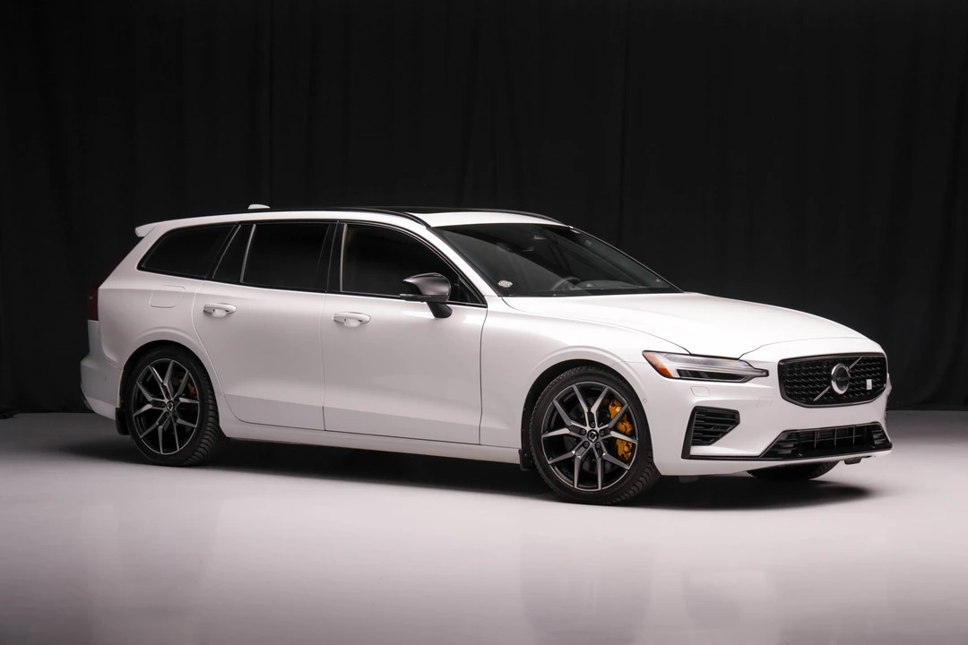 2023 Volvo V60 2nd Gen - Image 9 of 31