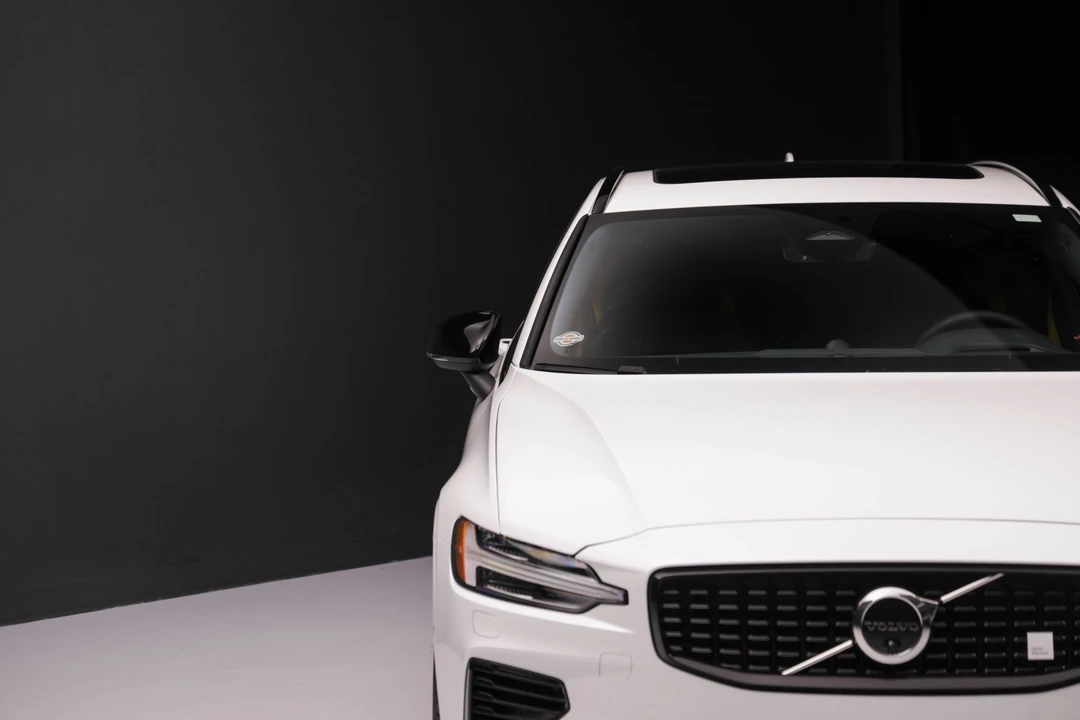 2023 Volvo V60 2nd Gen - Image 14 of 31