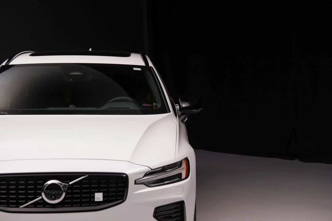 2023 Volvo V60 2nd Gen - Image 15 of 31