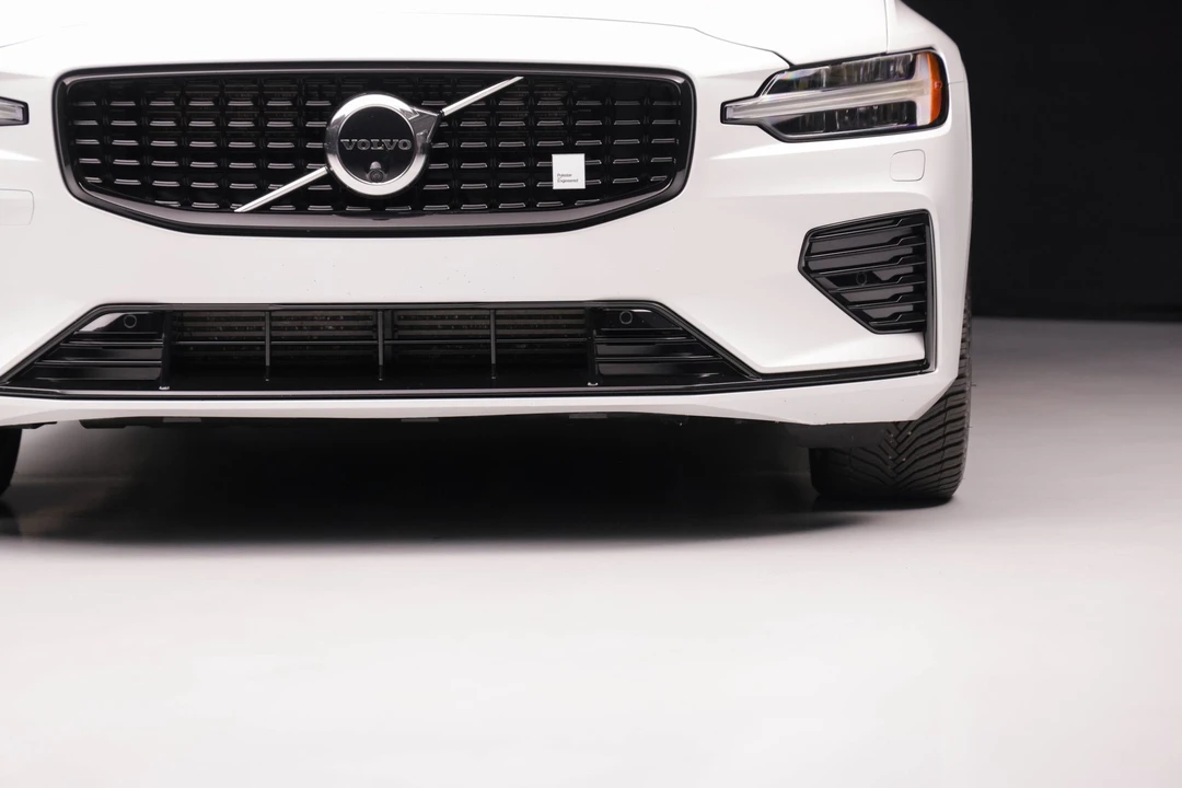 2023 Volvo V60 2nd Gen - Image 19 of 31