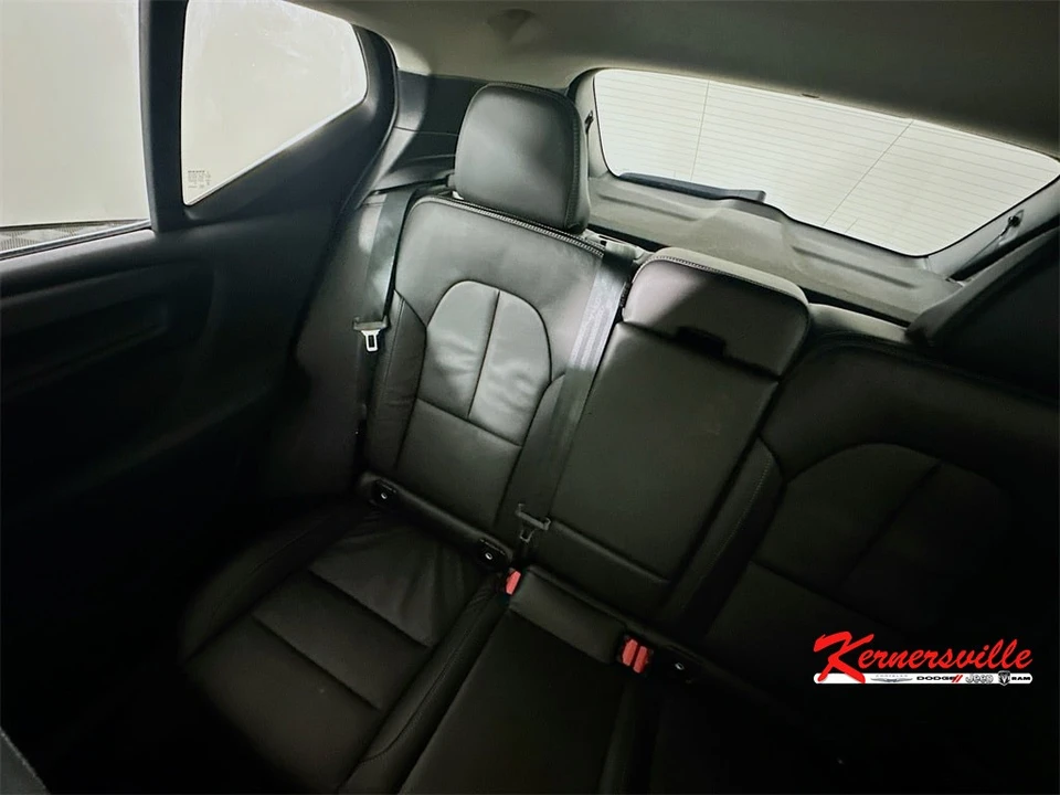 2023 Volvo XC40 - Image 12 of 21