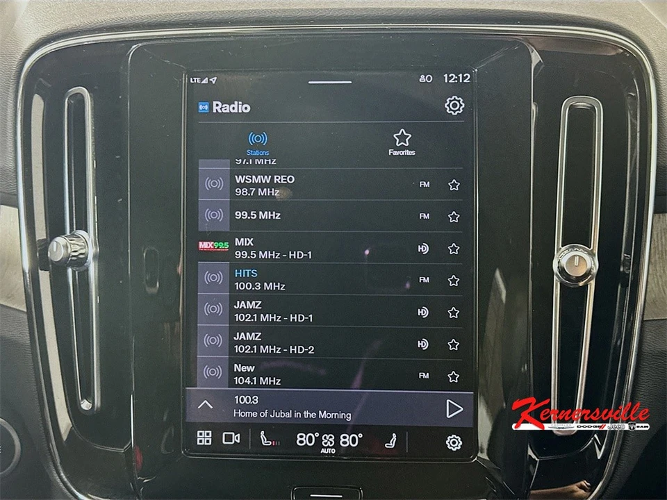 2023 Volvo XC40 - Image 17 of 21