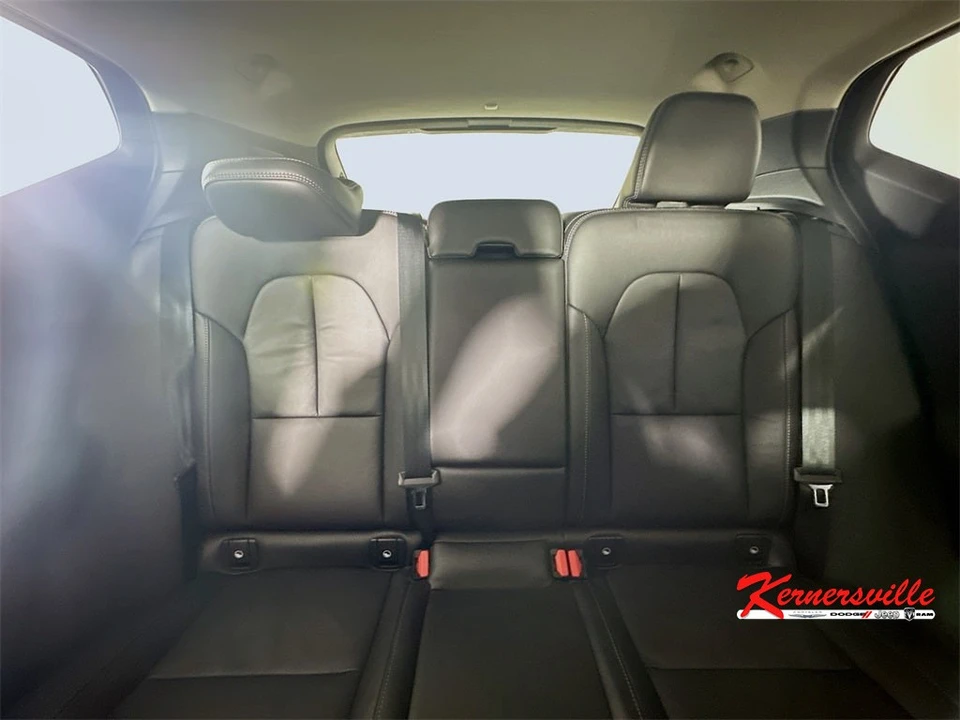 2023 Volvo XC40 - Image 13 of 21