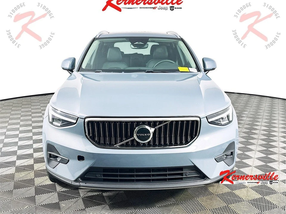 2023 Volvo XC40 - Image 2 of 21