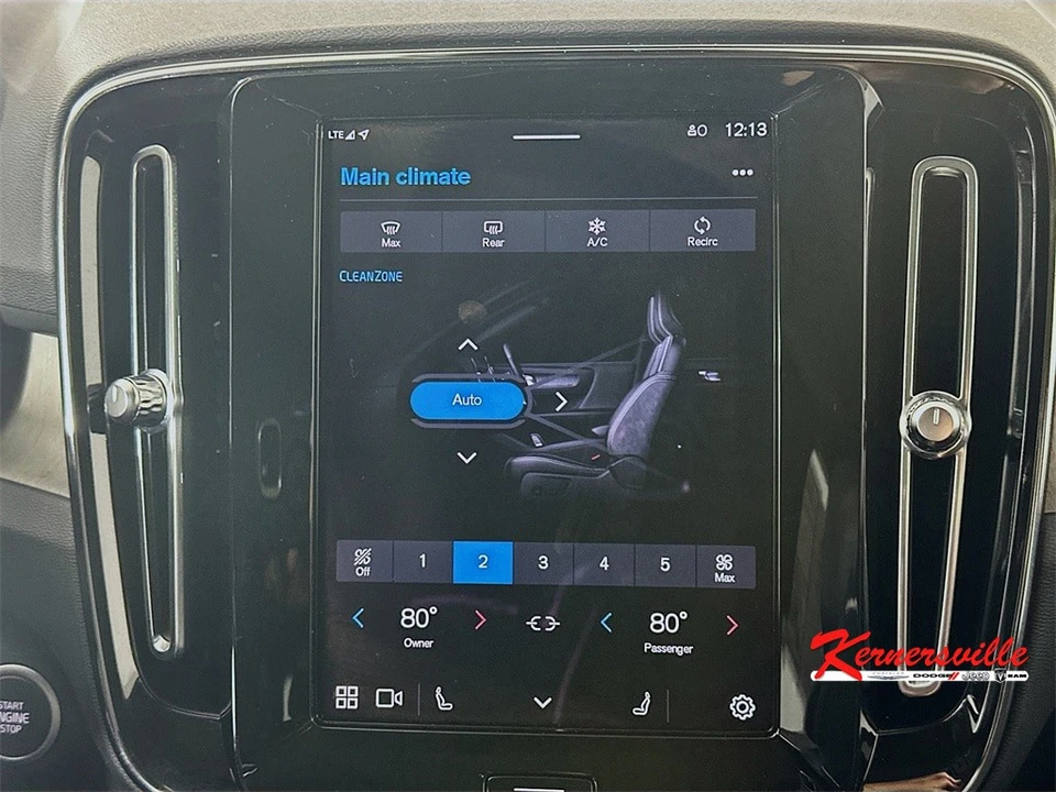 2023 Volvo XC40 - Image 18 of 21