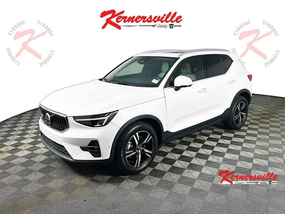 2023 Volvo XC40 - Image 3 of 21