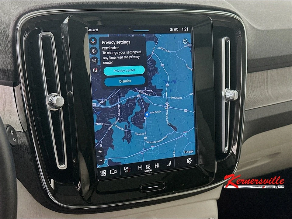 2023 Volvo XC40 - Image 19 of 21