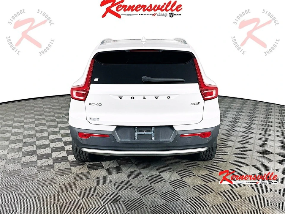 2023 Volvo XC40 - Image 6 of 21