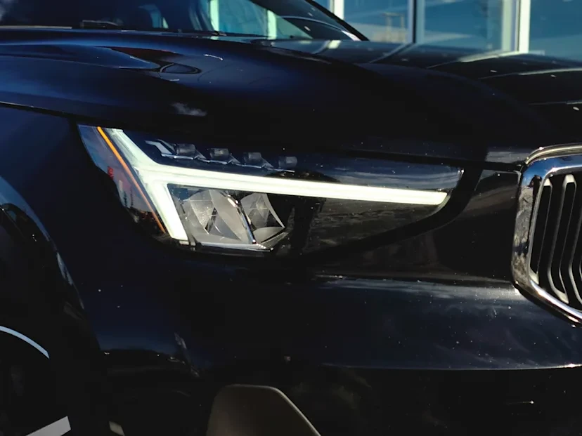 2023 Volvo XC40 - Image 12 of 15
