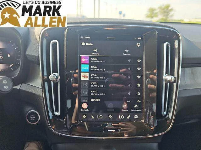 2023 Volvo XC40 - Image 15 of 20
