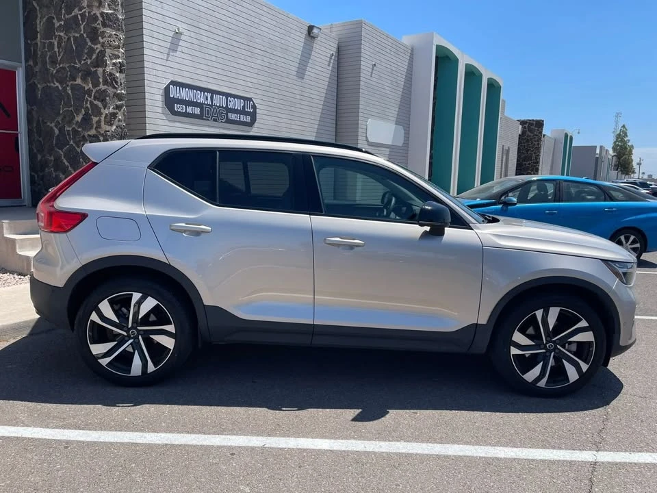 2023 Volvo XC40 - Image 8 of 14