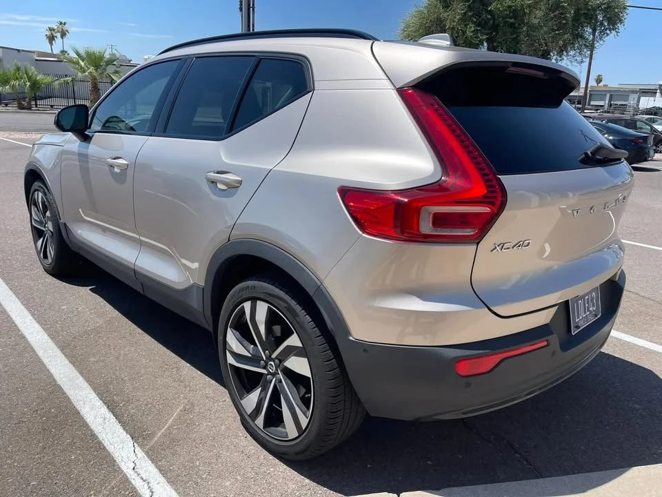 2023 Volvo XC40 - Image 5 of 14