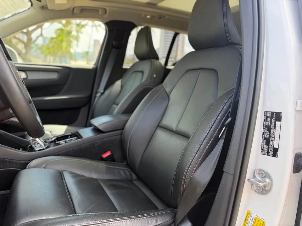 2023 Volvo XC40 - Image 9 of 17