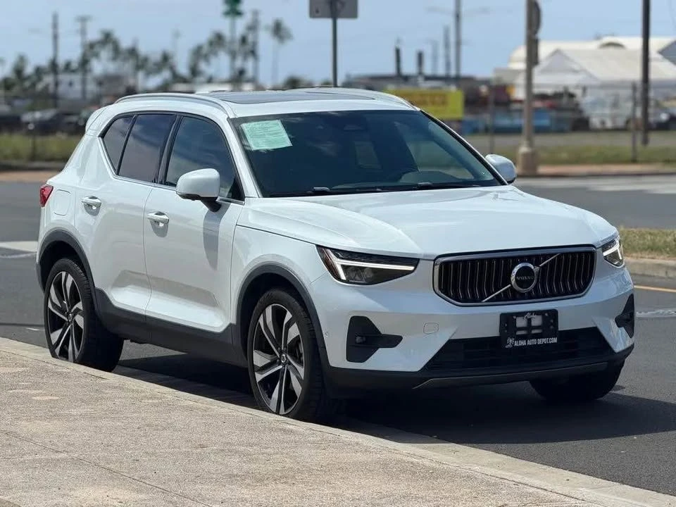 2023 Volvo XC40 - Image 6 of 17