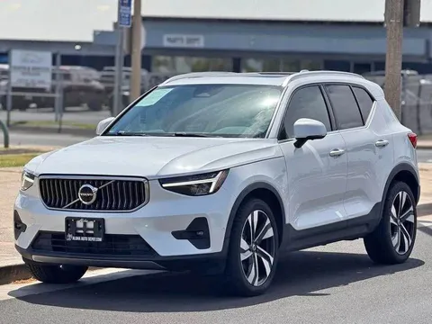 2023 Volvo XC40 B4 Plus Sport Utility 4D
